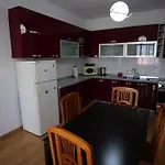 شقة Fisi